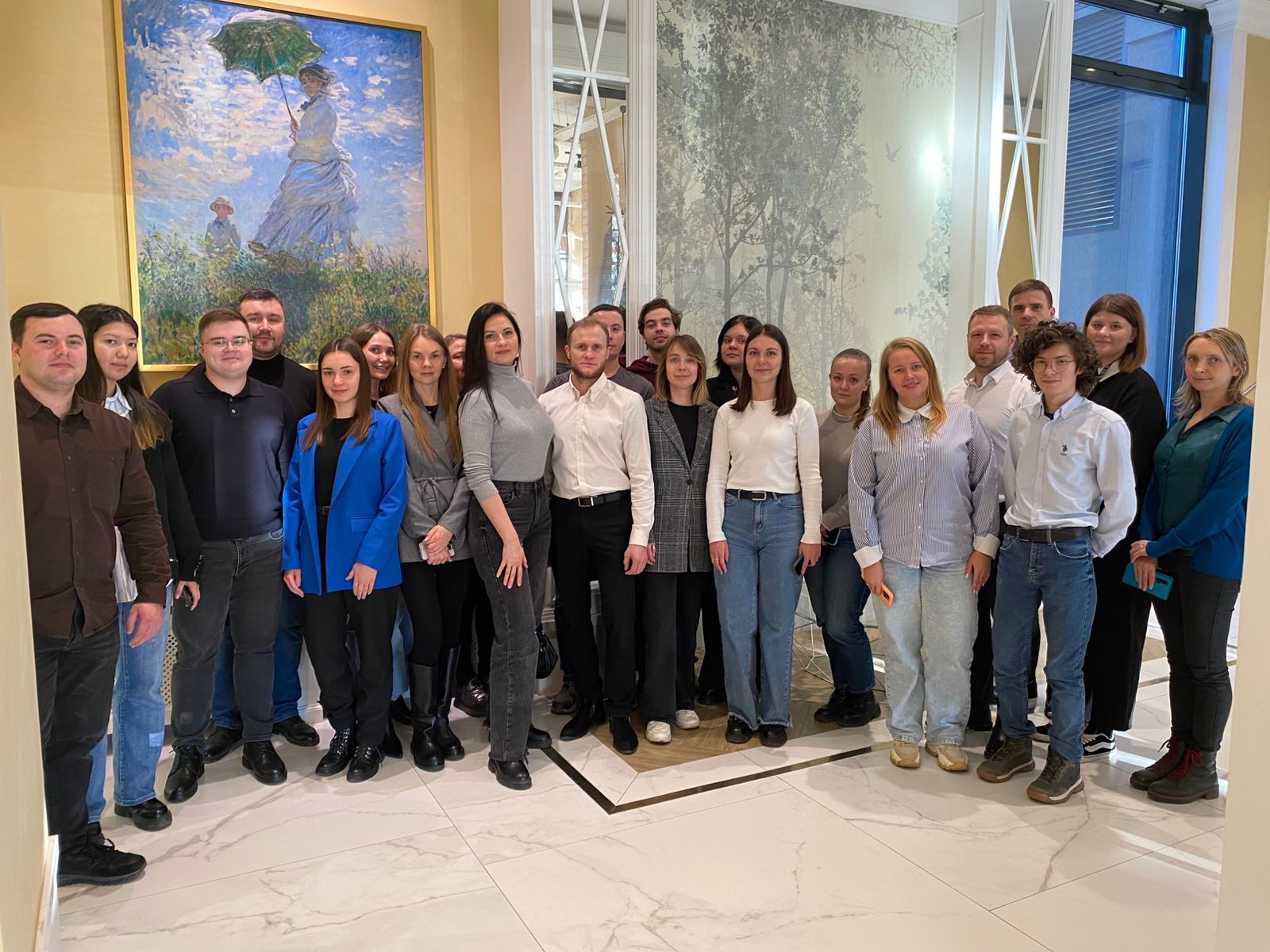 В единстве — наша сила! Корпоративный обед «Альфамонолит» в ресторане «Форест»